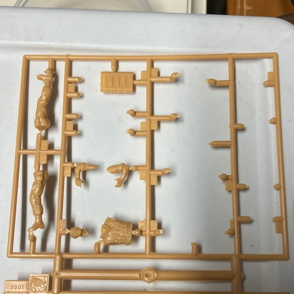 DML Paratroopers, kit #3001, 1/35 model figure kit, no box, one figure missing